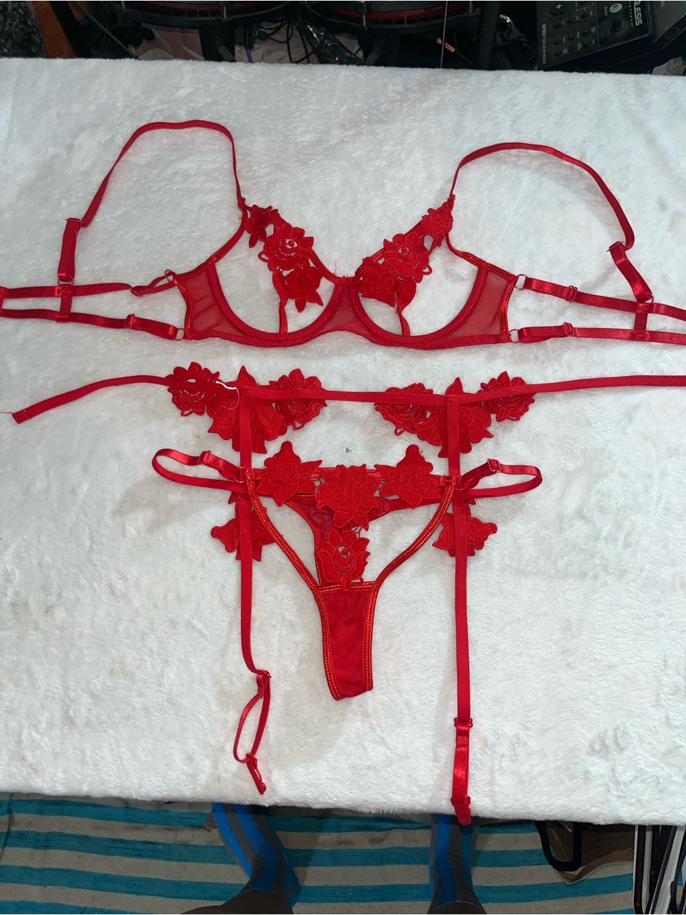 Brand New Lingerie Set Sexy Bright Red Floral Strappy Thong and Bra S/M